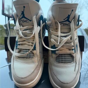 Nike White & Blue Kids' Basketball Shoes